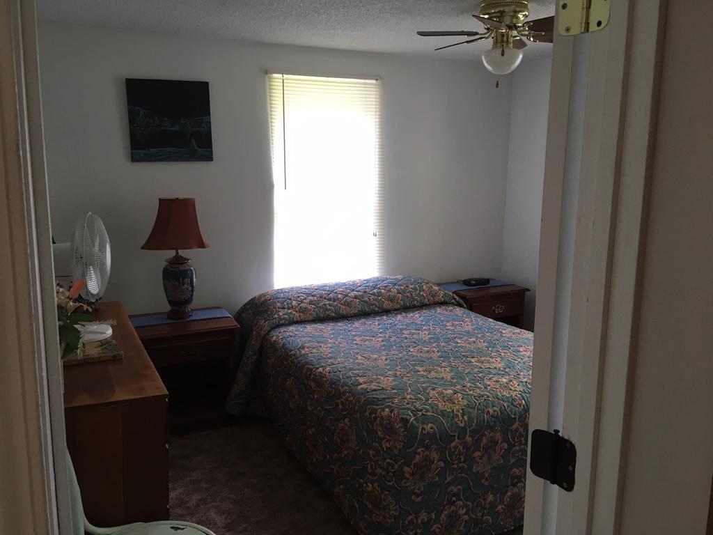 Dave'S Hideaway Motel Camdenton Bagian luar foto